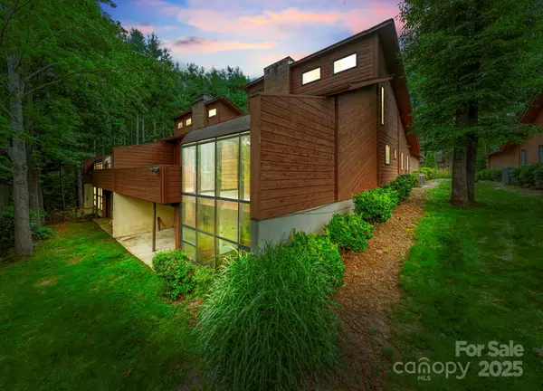 204 Woodfield Drive, Asheville, NC 28803