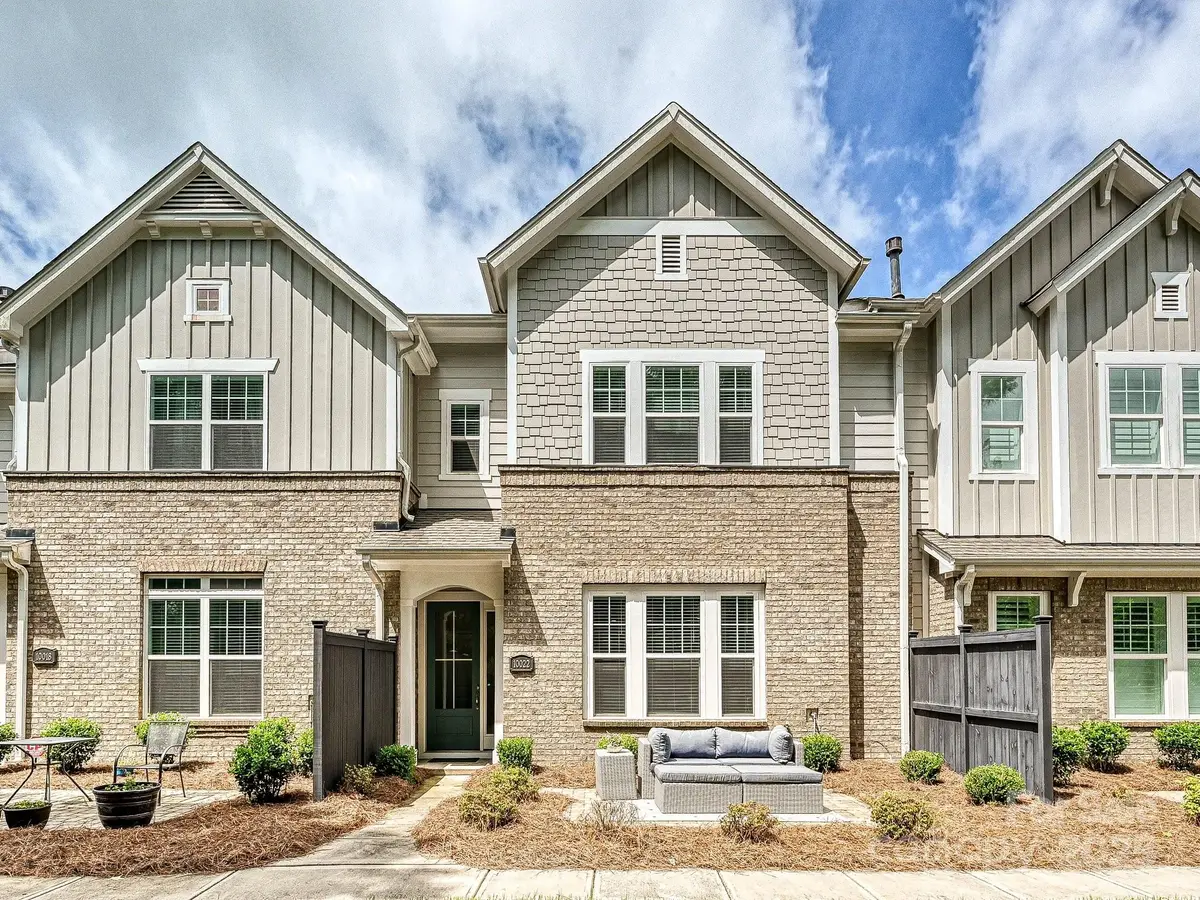10022 Wayfair Meadow Court, Charlotte, NC 28277 - Image #1