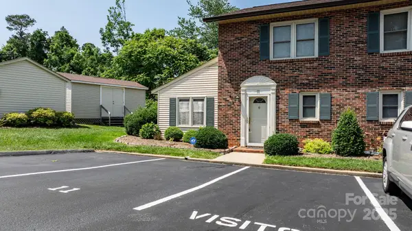 1330 5th Street Ne #11, Hickory, NC 28601