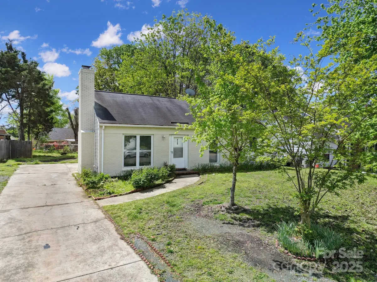 8520 Mission Hills Road, Charlotte, NC 28227 - Image #1