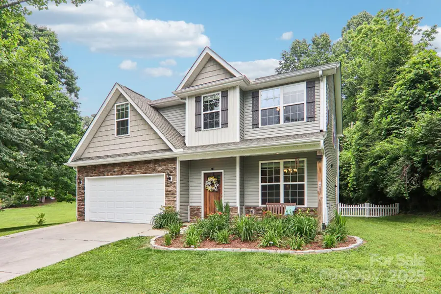 22 Streamside Drive, Hendersonville, NC 28791 - Image #3