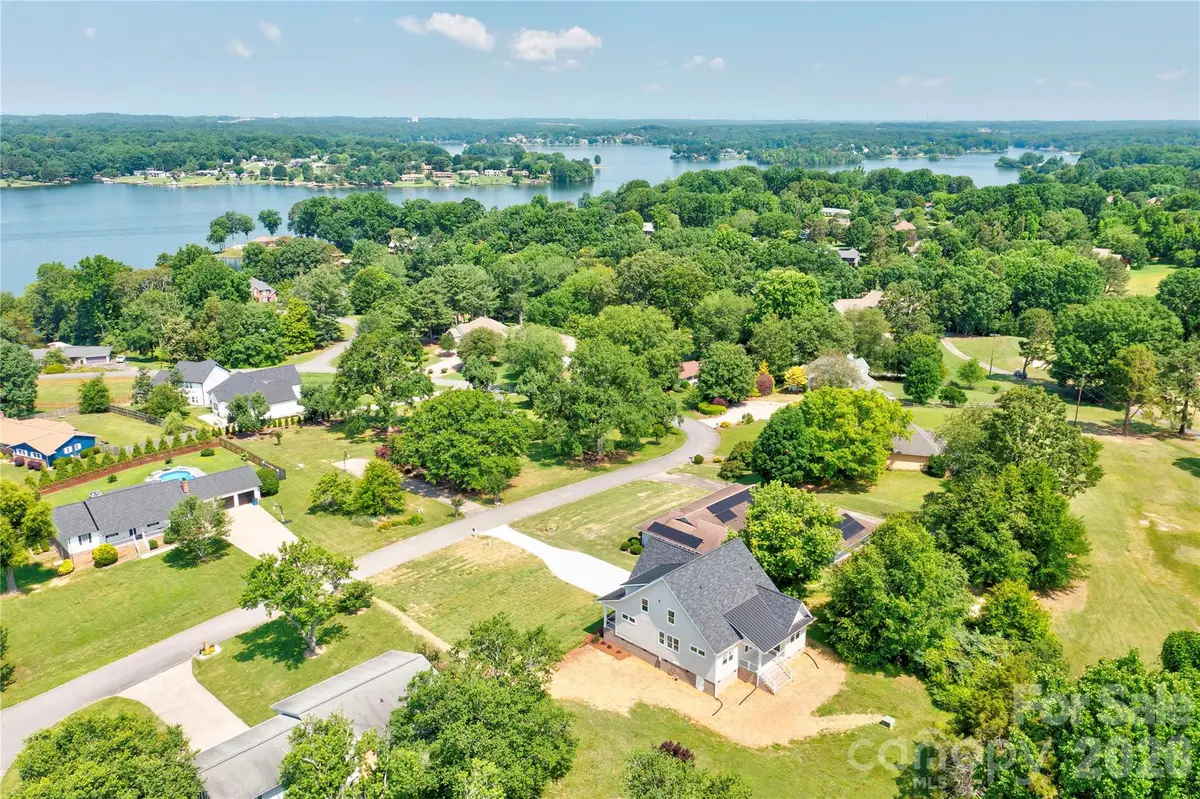 102 Starmount Drive, Kings Mountain, NC 28086 - Image #1