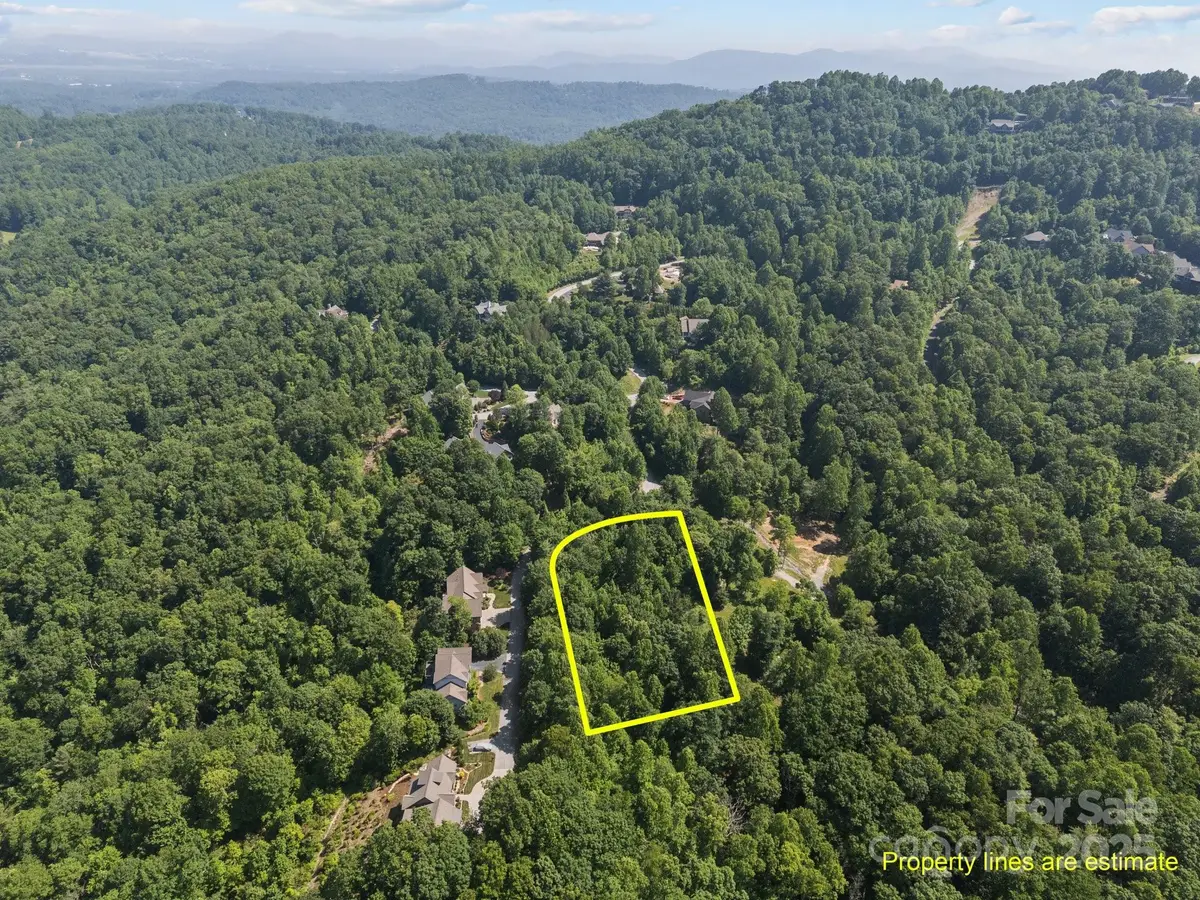 1063 Somersby Parkway #3, Hendersonville, NC 28739 - Image #1