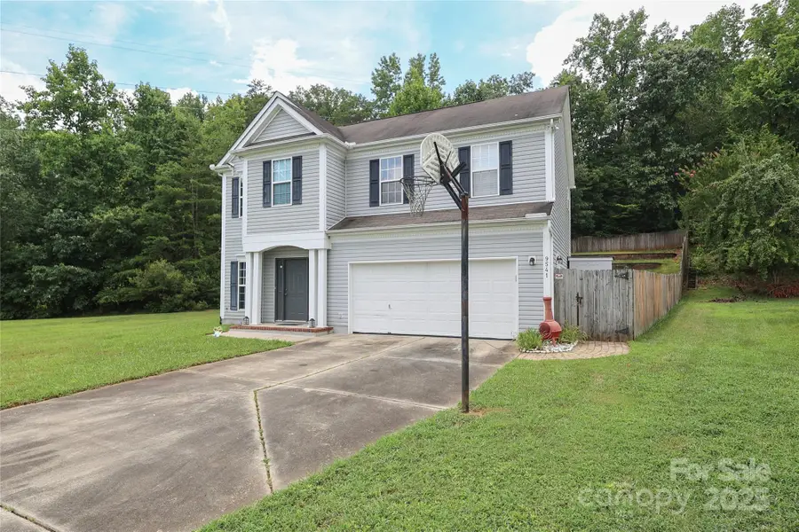 9541 Green Apple Drive, Charlotte, NC 28215 - Image #2