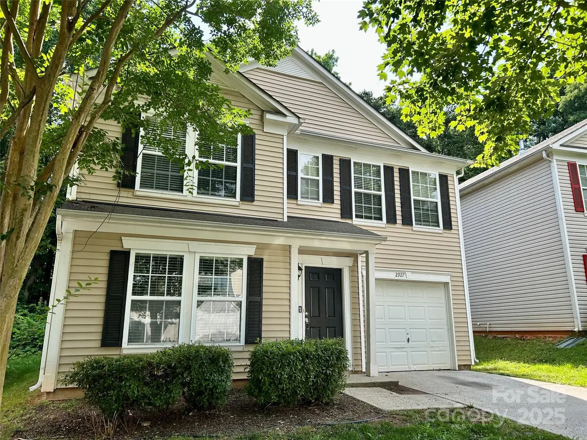 2927 Meadow Knoll Drive, Charlotte, NC 28269 - Image #1