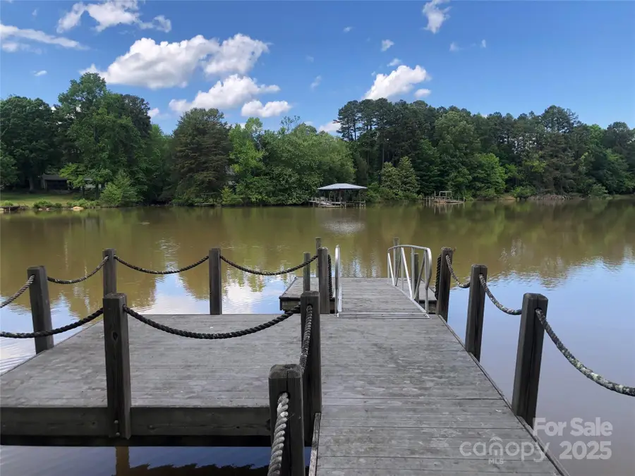 6718 Emerald Isle Drive, Sherrills Ford, NC 28673 - Image #3