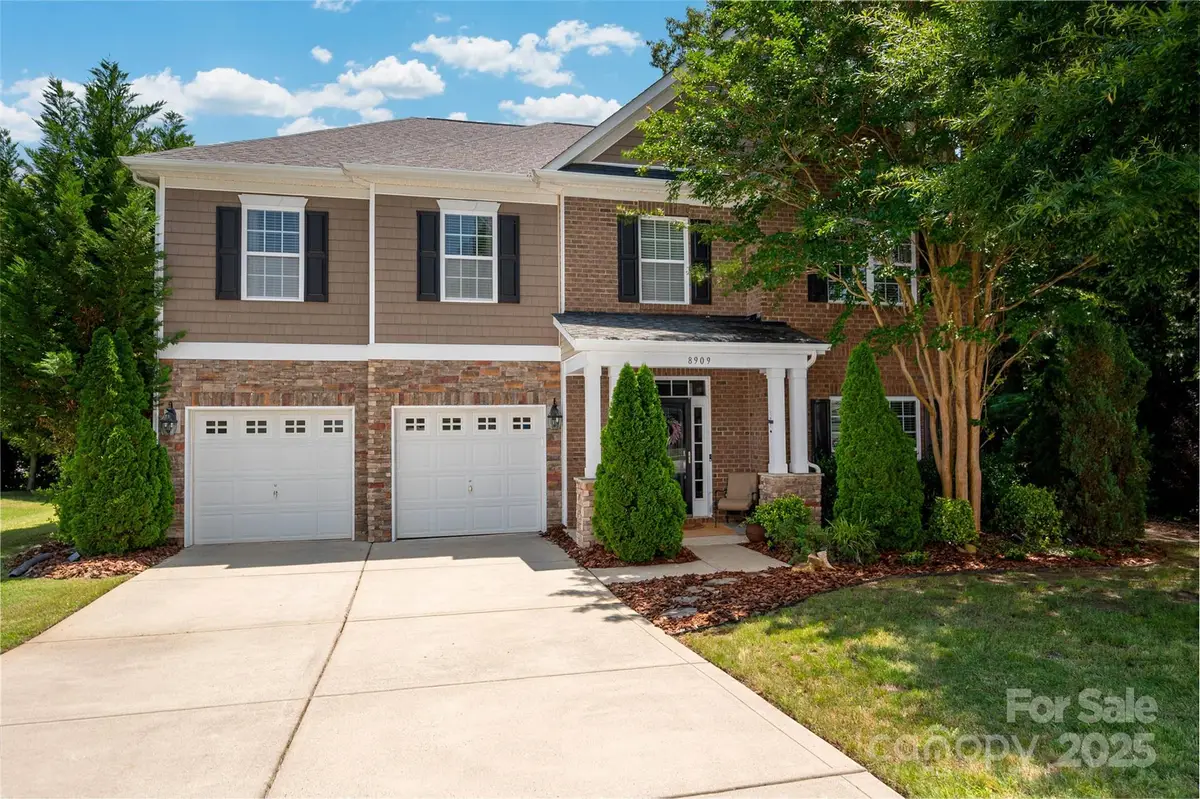 8909 Savannah Road, Harrisburg, NC 28075 - Image #1