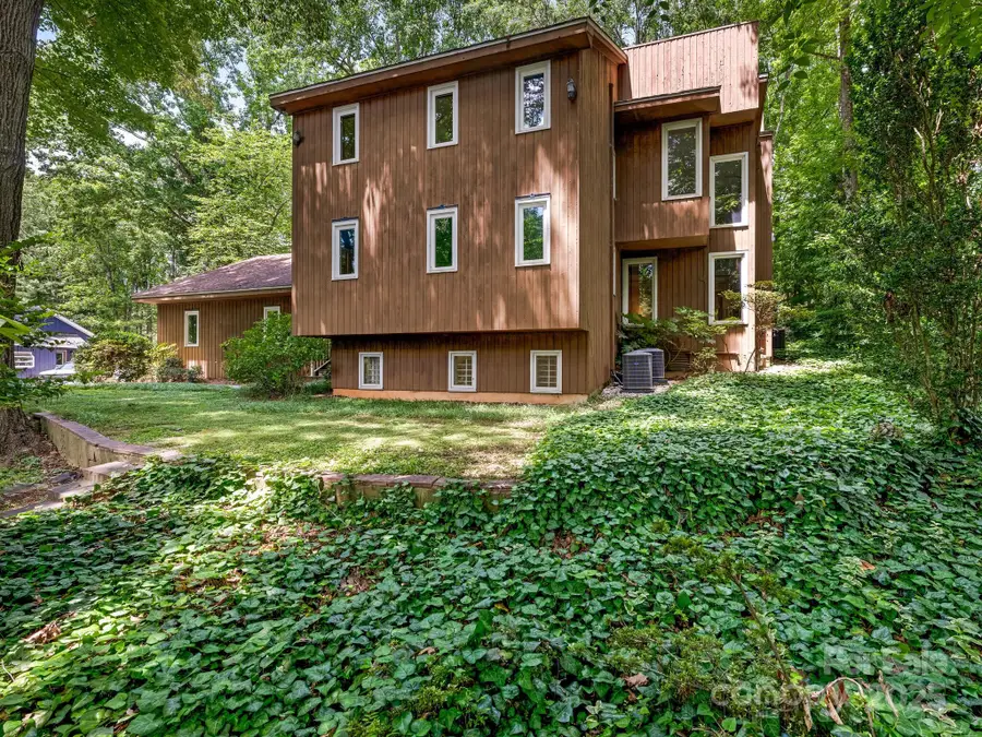 3310 Windbluff Drive, Charlotte, NC 28277 - Image #3