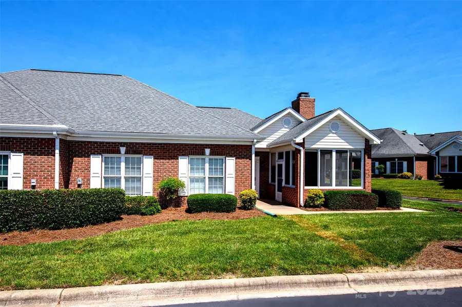 8538 Highland Glen Drive, Charlotte, NC 28269 - Image #2