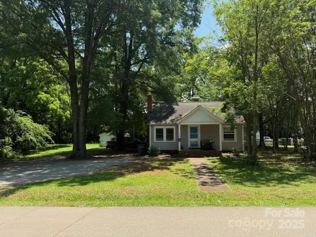 917 Tennyson Drive, Charlotte, NC 28208 - Image #1