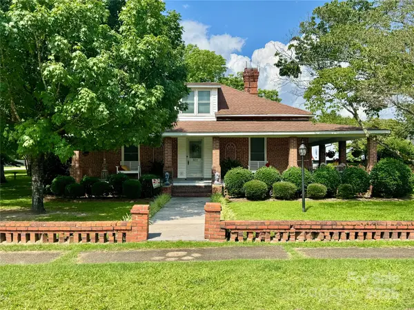 300 Blackmon Street S, Bethune, SC 29009