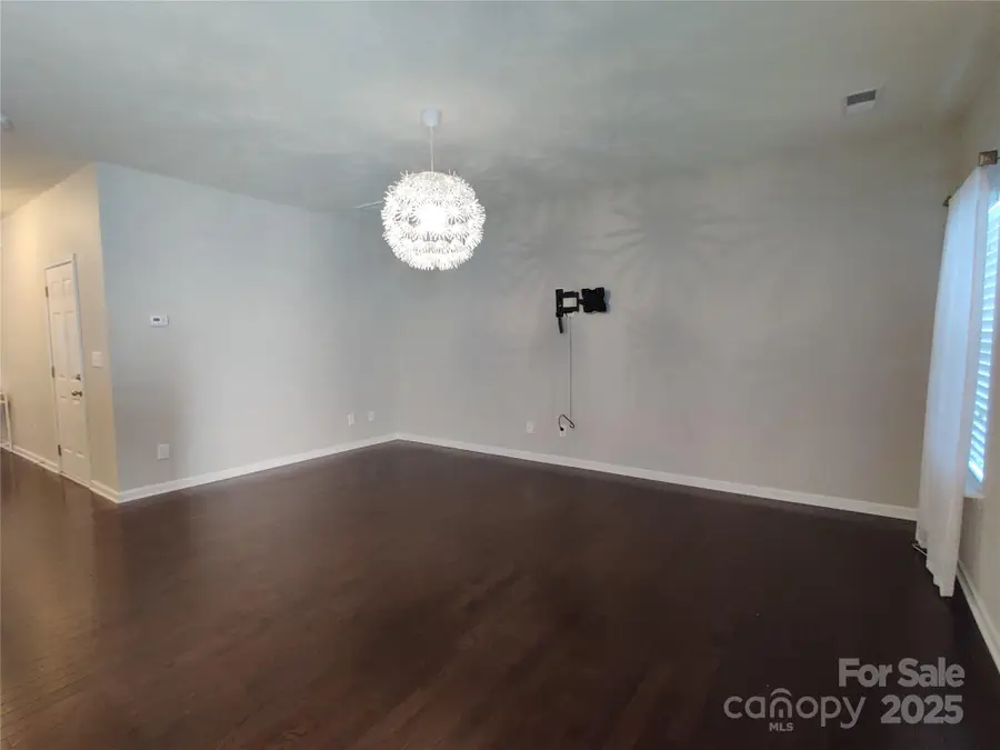 11148 Kanturk Court, Charlotte, NC 28213 - Image #2