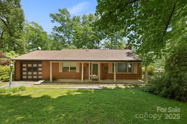 41 Deep Woods Road, Mills River, NC 28759