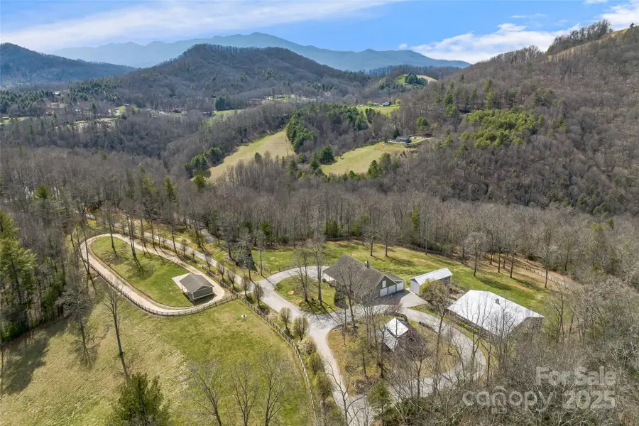 1987 Rabbit Hop Road, Spruce Pine, NC 28777 - Image #2