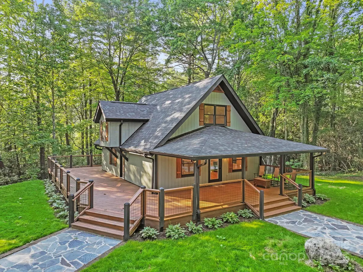 327 Flat Ridge Drive, Lake Toxaway, NC 28774 - Image #1