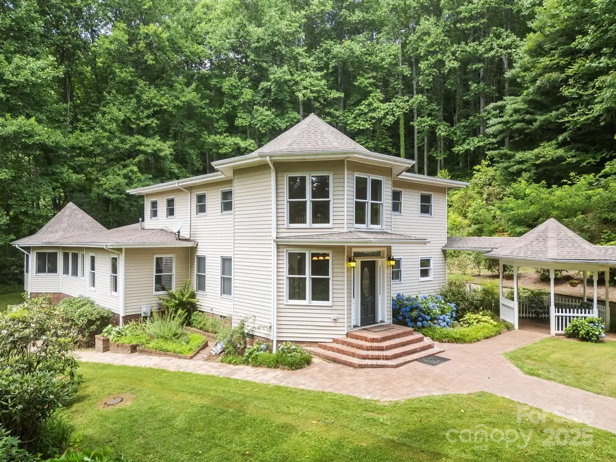 235 Kinder Lane, Canton, NC 28716 - Image #1