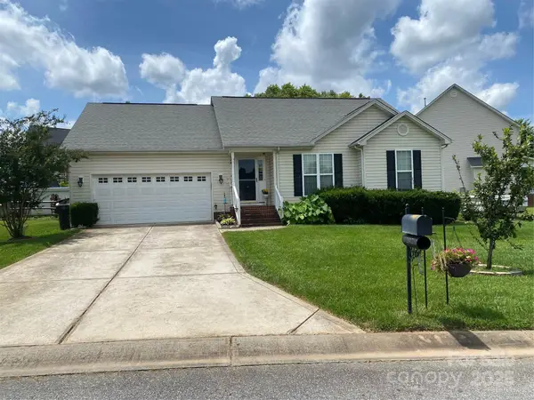 2017 Longhorn Drive, Dallas, NC 28034