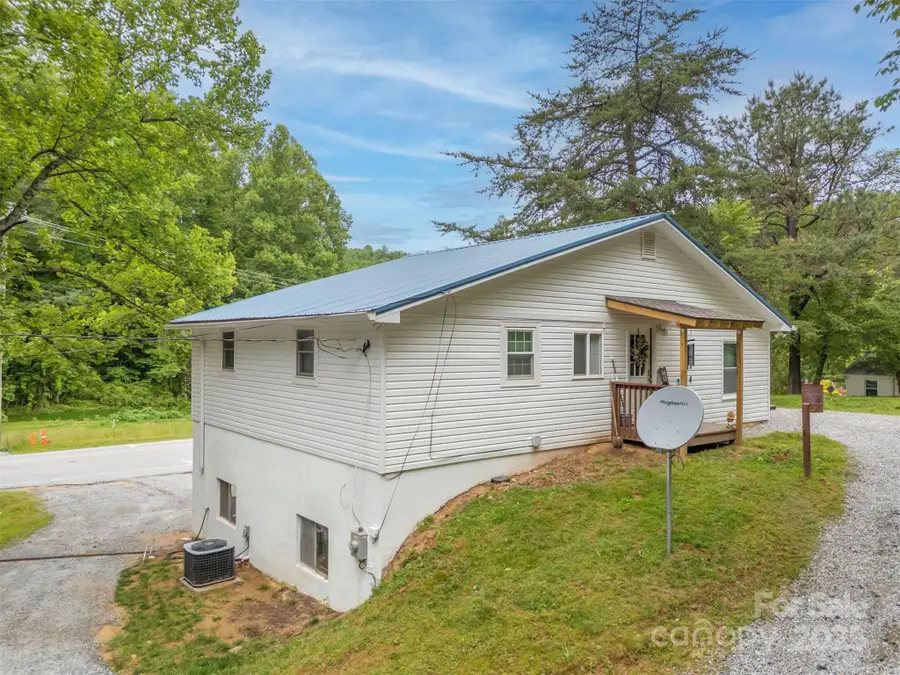 4250 Chimney Rock Road, Hendersonville, NC 28792 - Image #2