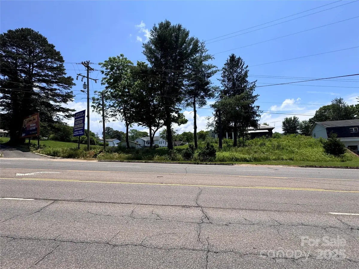 130 N 1st Street, Franklin, NC 28734 - Image #1