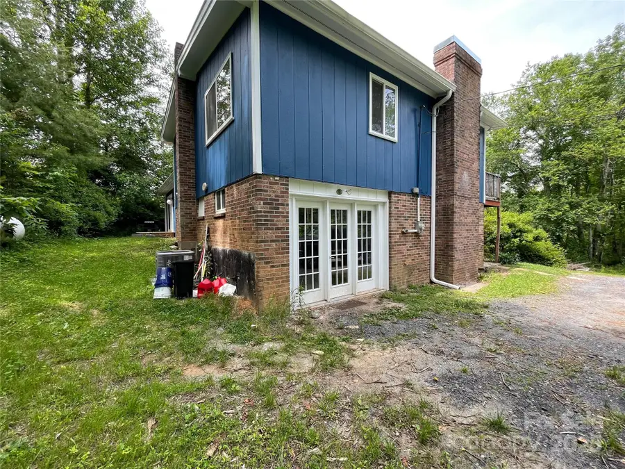 132 Jarrett Road, Bakersville, NC 28705 - Image #2