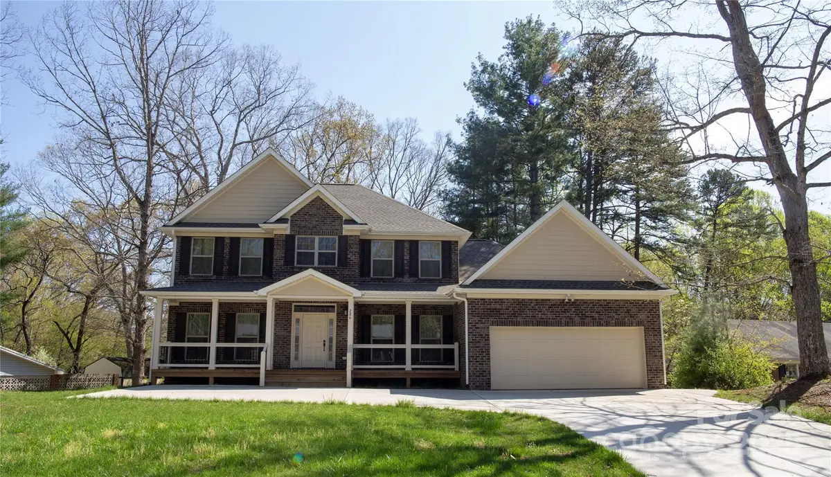 286 Foxcroft Drive, Asheville, NC 28806 - Image #1