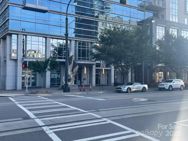 333 W Trade Street #505, Charlotte, NC 28202