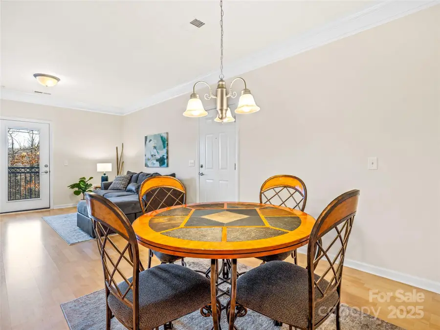 726 Appeldoorn Circle, Asheville, NC 28803 - Image #2