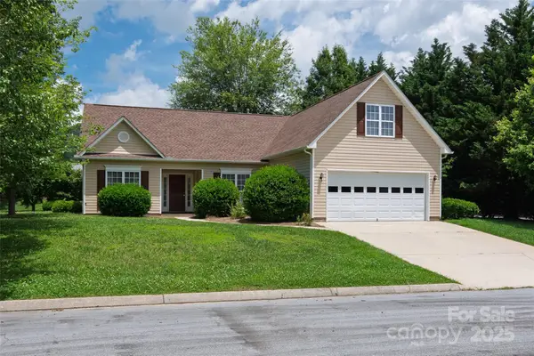 395 Running Briar Road, Fletcher, NC 28732