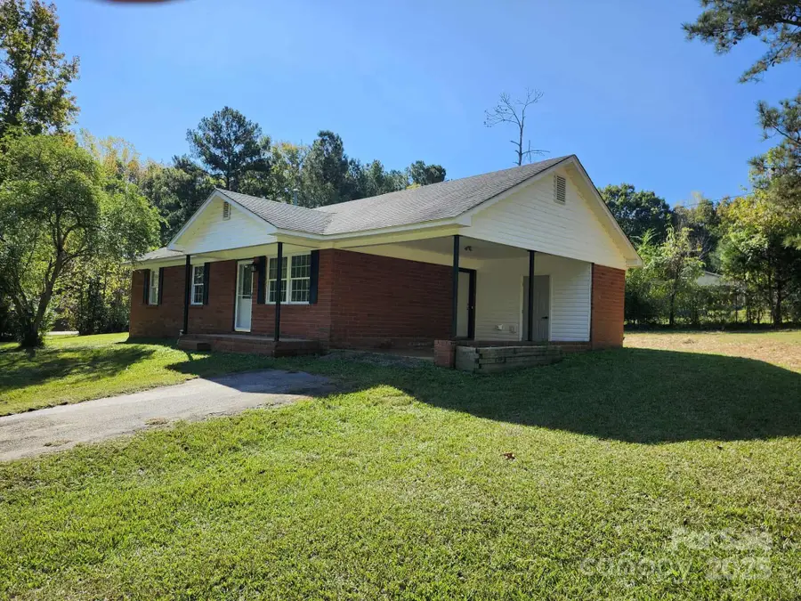 2448 Cambridge Drive, Lancaster, SC 29720 - Image #3