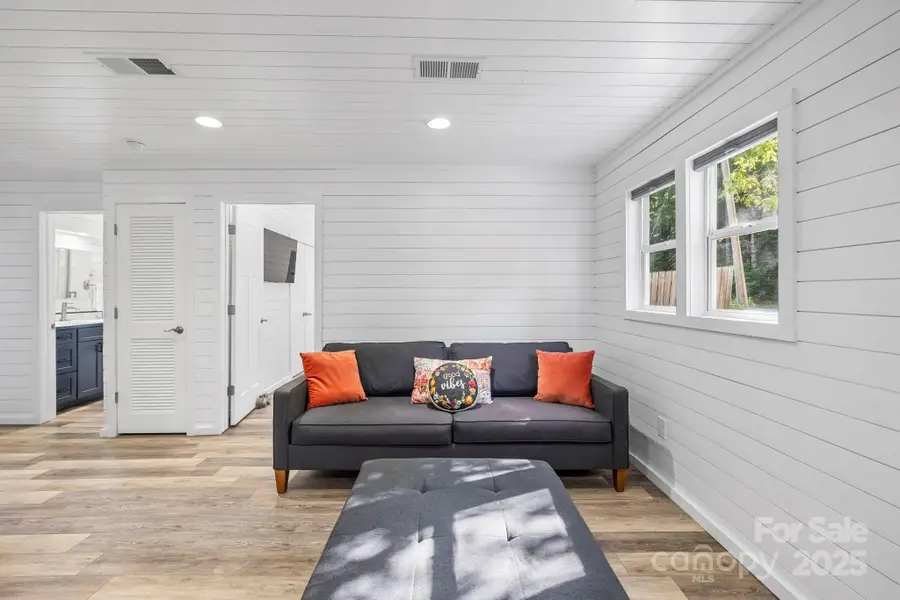 40 Squirrel Lane, Sapphire, NC 28774 - Image #3