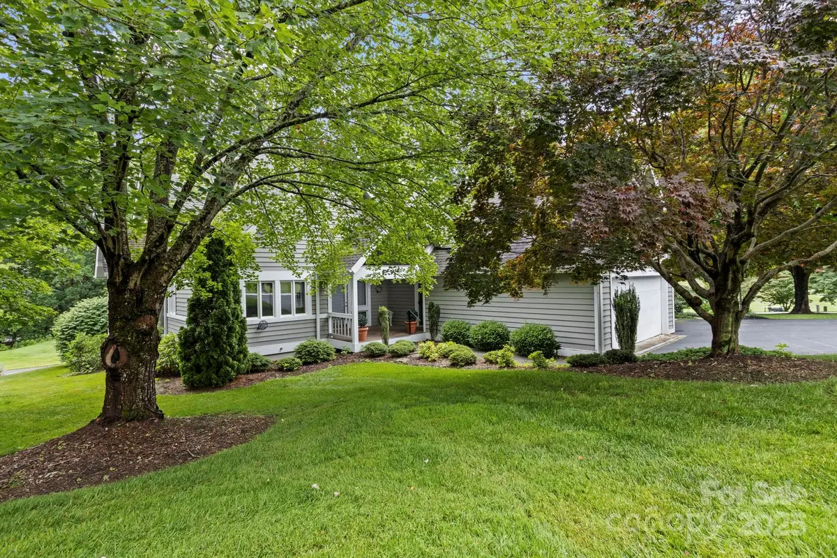 104 Overlook Drive, Flat Rock, NC 28731 - Image #1