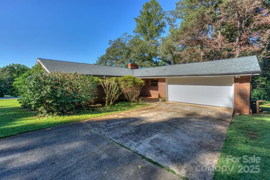 165 Fieldstone Farm Drive, Statesville, NC 28625 - Image #3