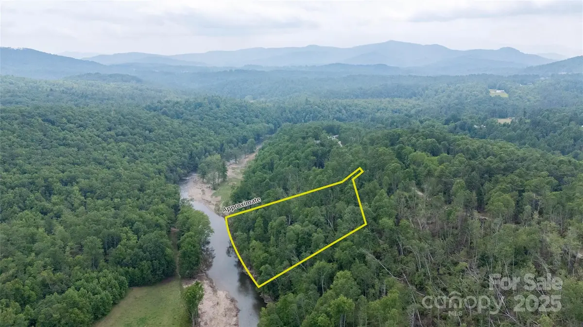 000 Vaughn Road, Spruce Pine, NC 28777 - Image #1