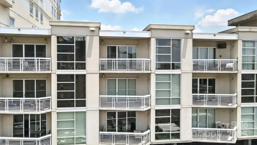 505 E 6th Street #908, Charlotte, NC 28202 - Image #3