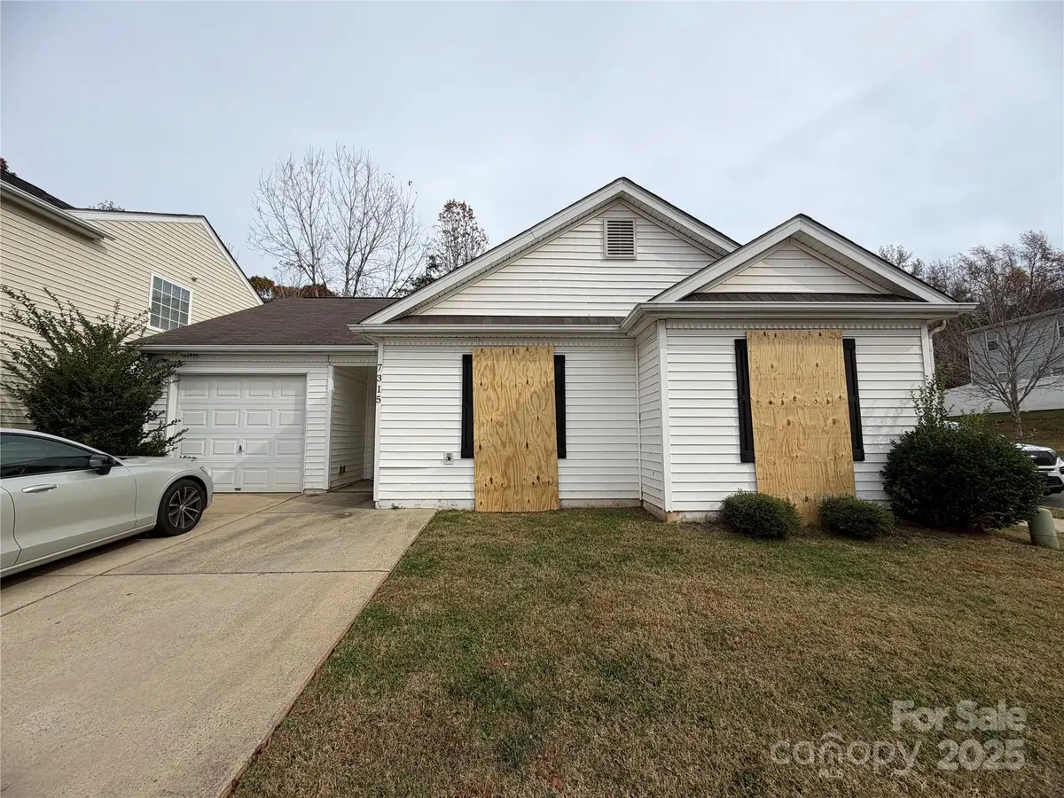 7315 Fig Lane, Charlotte, NC 28215 - Image #1