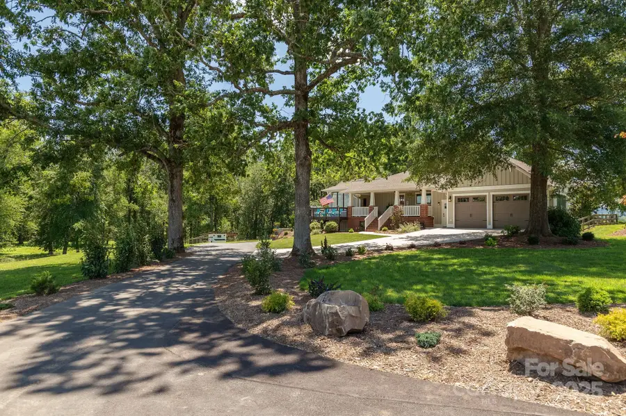 16 School House Road, Mills River, NC 28759 - Image #2