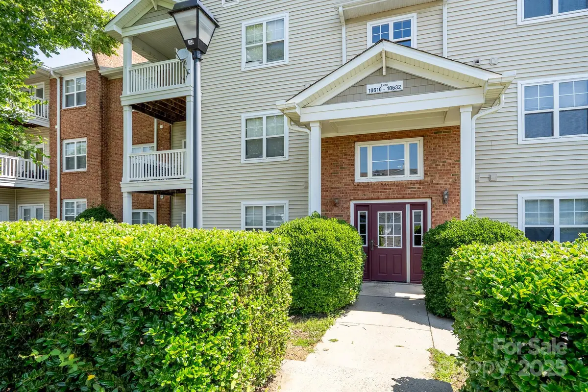 10614 Hill Point Court, Charlotte, NC 28262 - Image #1