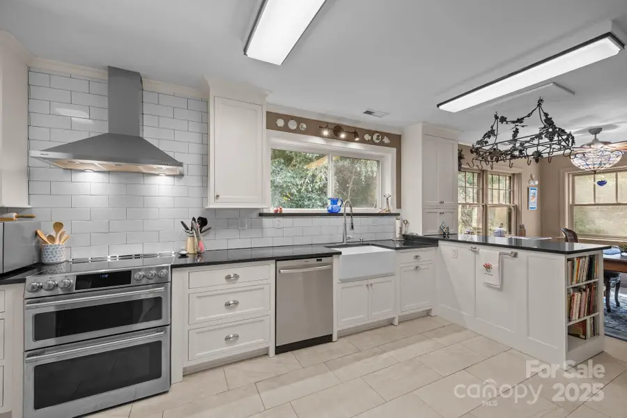 185 Macon Avenue #B10, Asheville, NC 28804 - Image #3