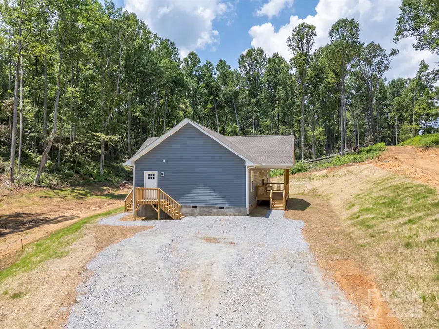 626 Felmet Road, Hendersonville, NC 28792 - Image #2