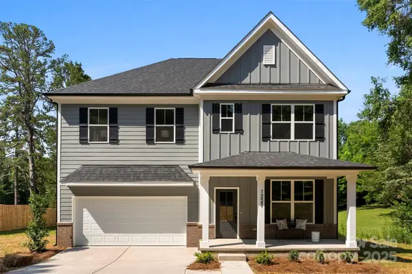 1227 Breezewood Drive, Charlotte, NC 28262