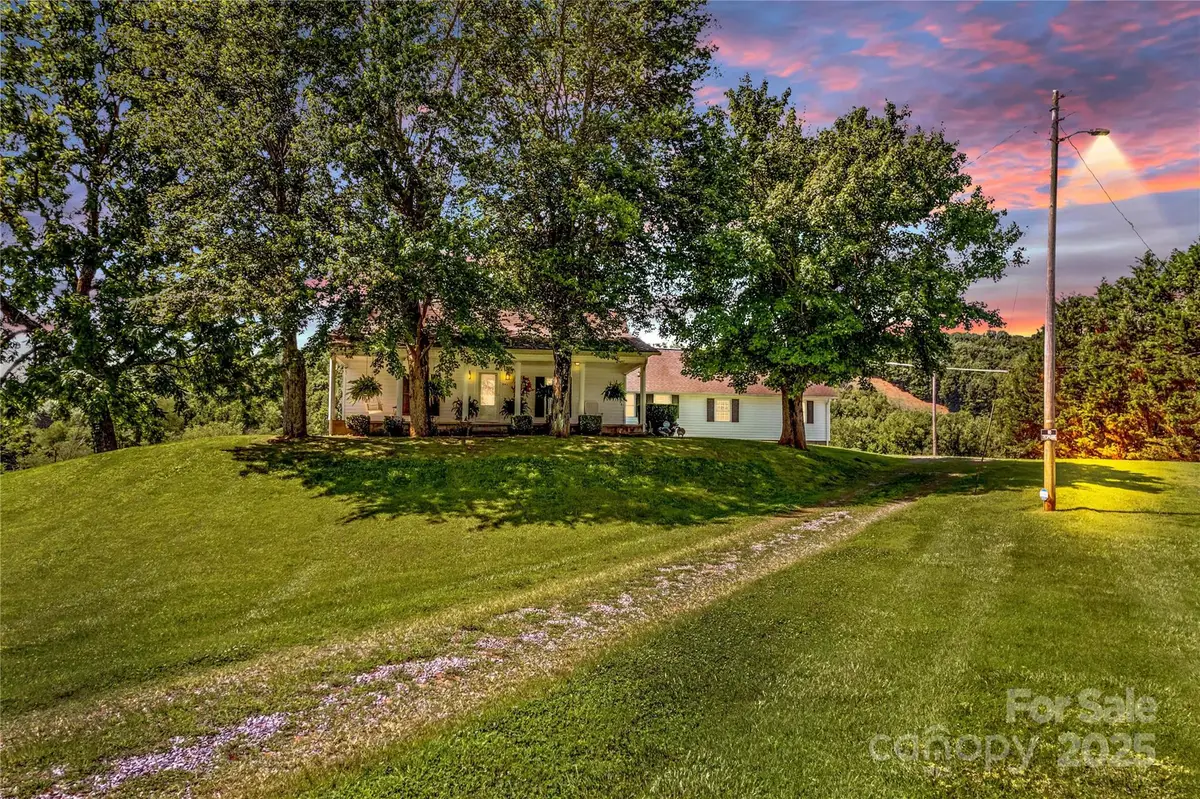 1043 Linneys Mill Road, Union Grove, NC 28689 - #1