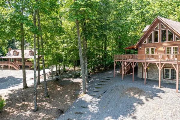 28 Upper Ridge Road, Black Mountain, NC 28711