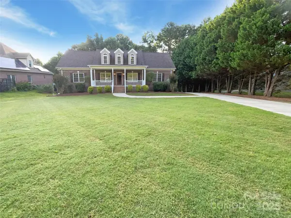 1228 N Dobys Bridge Road, Fort Mill, SC 29715