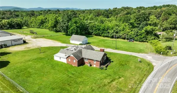 820 Suncrest Orchard Road, North Wilkesboro, NC 28659