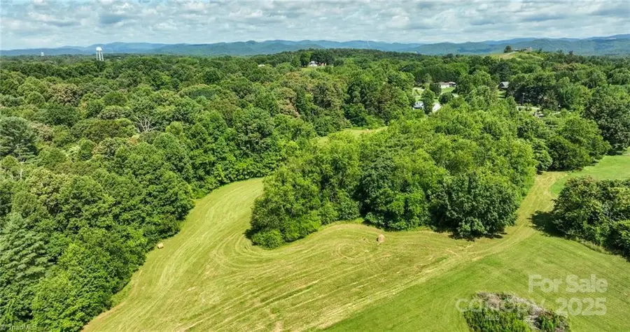 820 Suncrest Orchard Road, North Wilkesboro, NC 28659 - Image #2