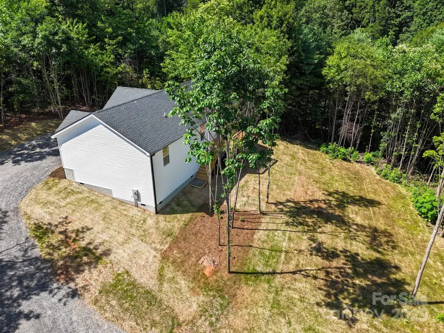 72 Carolyn Drive, Candler, NC 28715 - Image #3