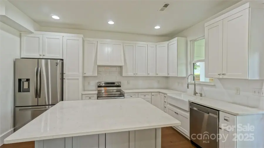 5511 Milhaven Lane, Charlotte, NC 28269 - Image #3