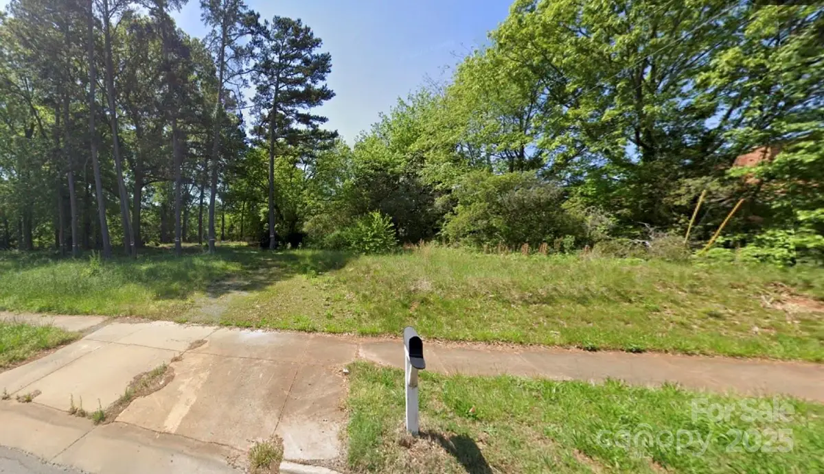 5115 Freedom Drive, Charlotte, NC 28208 - Image #1