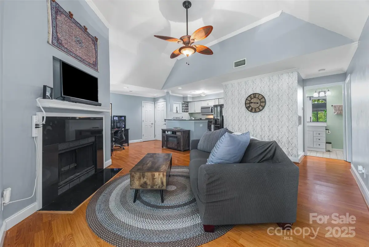 2510 Cranbrook Lane, Charlotte, NC 28207 - Image #1