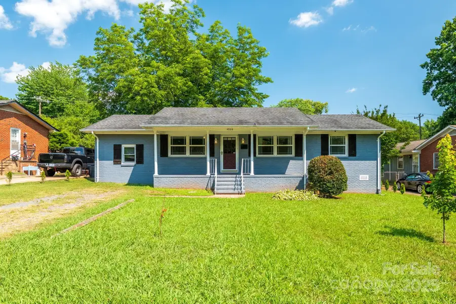 4930 Crestmont Drive, Charlotte, NC 28205 - Image #2